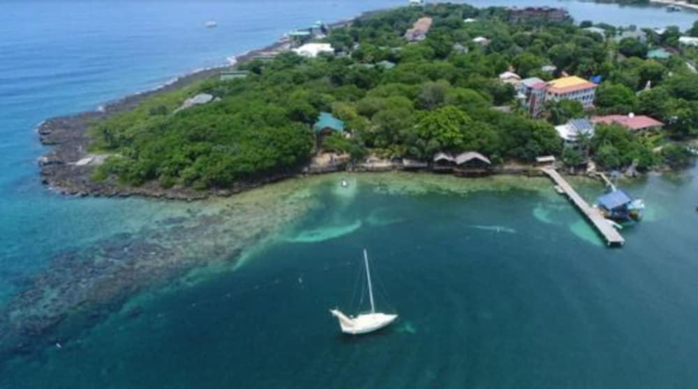 Half Moon Resort (Adults Only) 웨스트 엔드 외부 사진